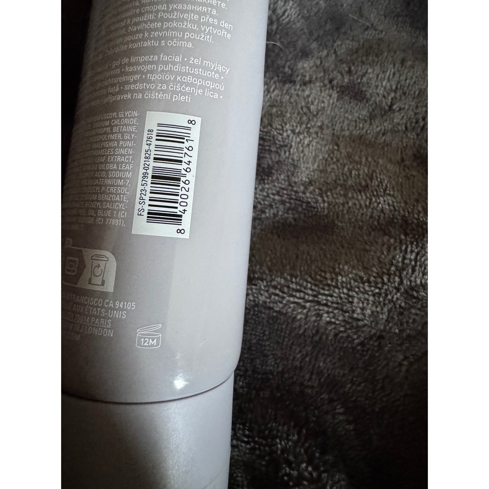 Fenty Skin Total Cleans'r Remove-It-All Cleanser 4.9 oz 145 mL - Picture 3 of 4